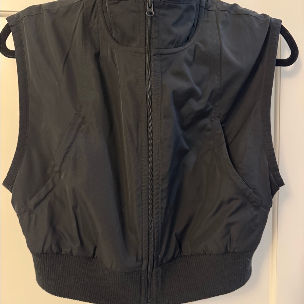 ALO Yoga Black Sleeveless Vest